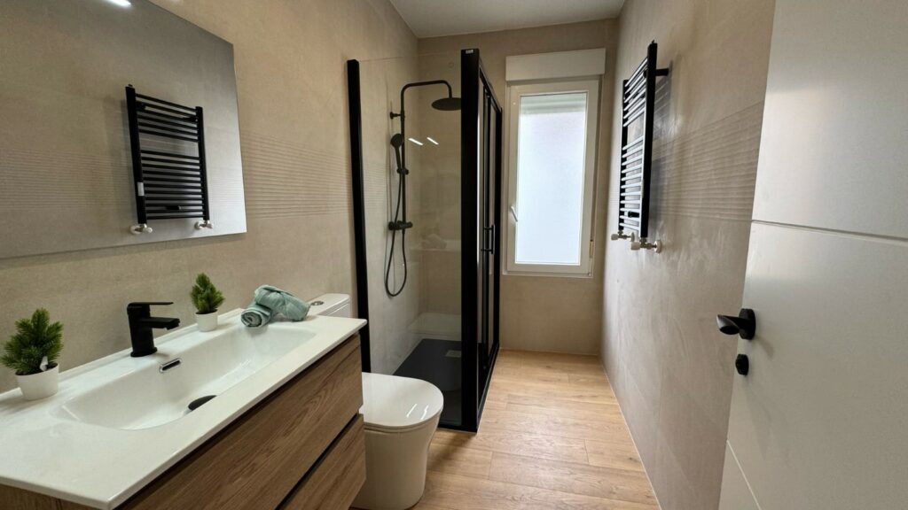 Baño reformado por J.J. Arroyo