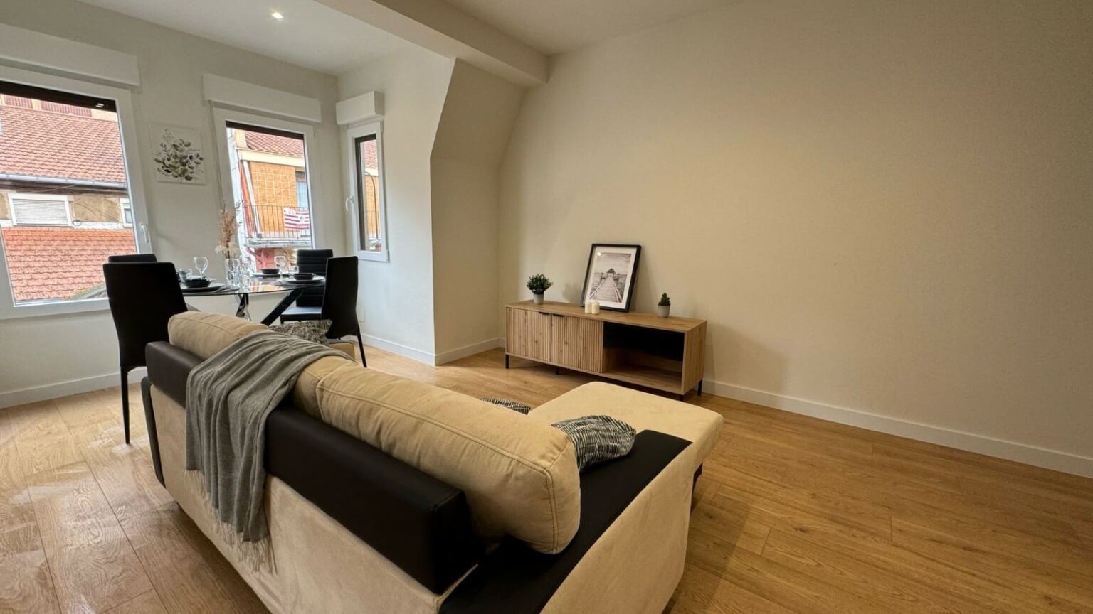 Salon reformado por J.J. Arroyo